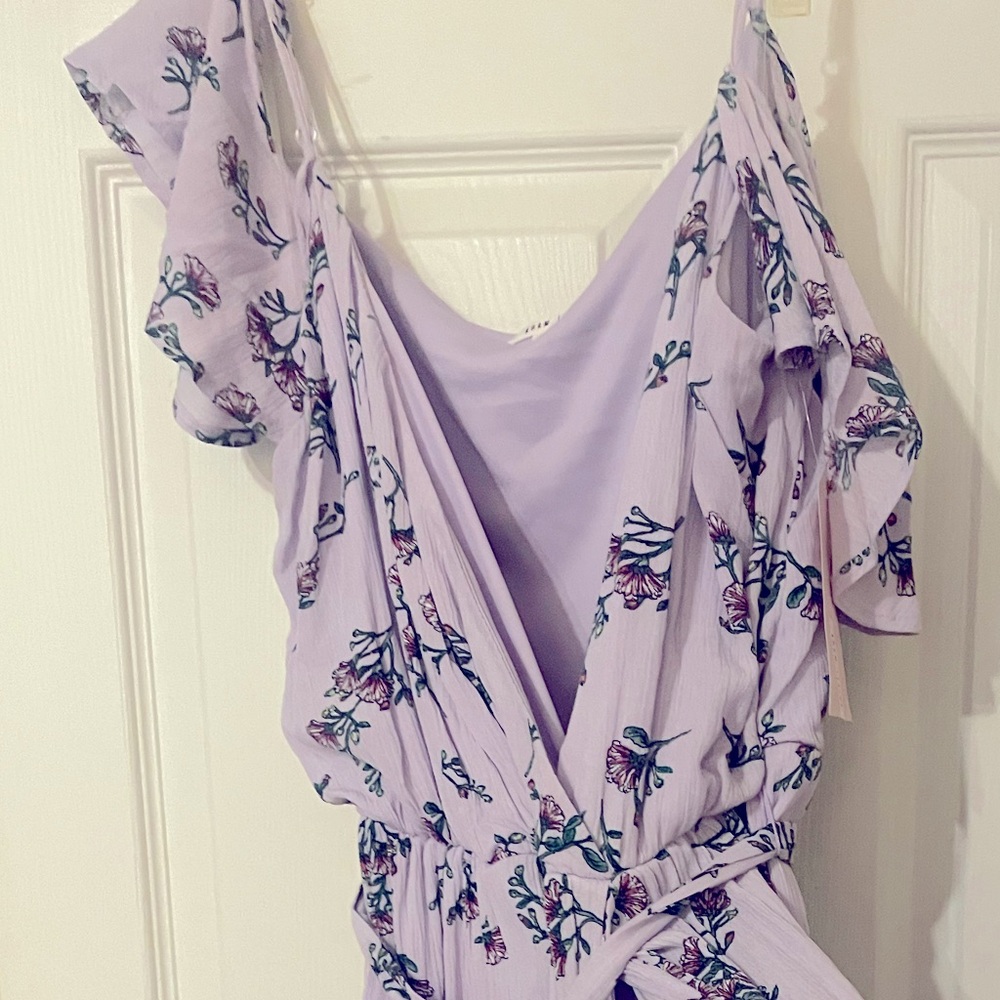 ADAM LEVINE COLLECTION, LARGE JUNIORS
SURPLICE FLUTTER SLV, ORCHID BOUQUET 🐈